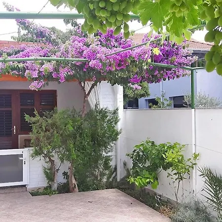 Adelheid In Biograd, Close To The Beach Apartman