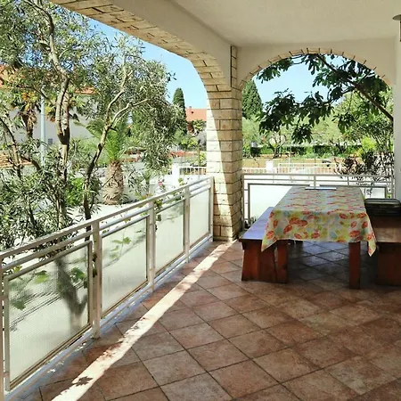 Apartman Adelheid In Biograd, Close To The Beach